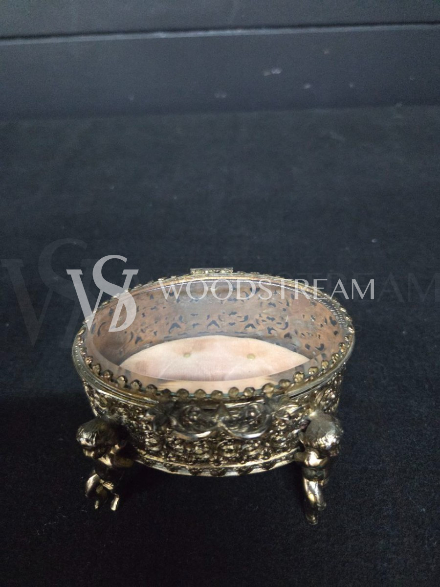 Шкатулка с путти в стиле венецианского барокко