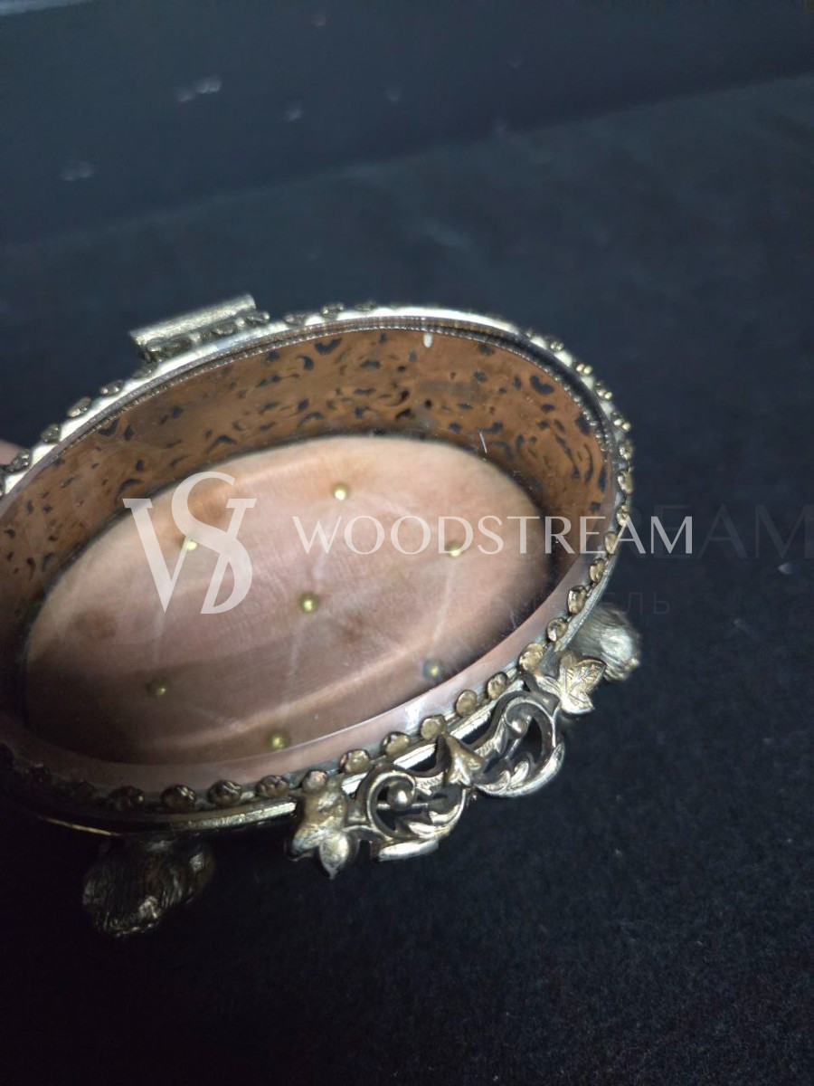 Шкатулка с путти в стиле венецианского барокко