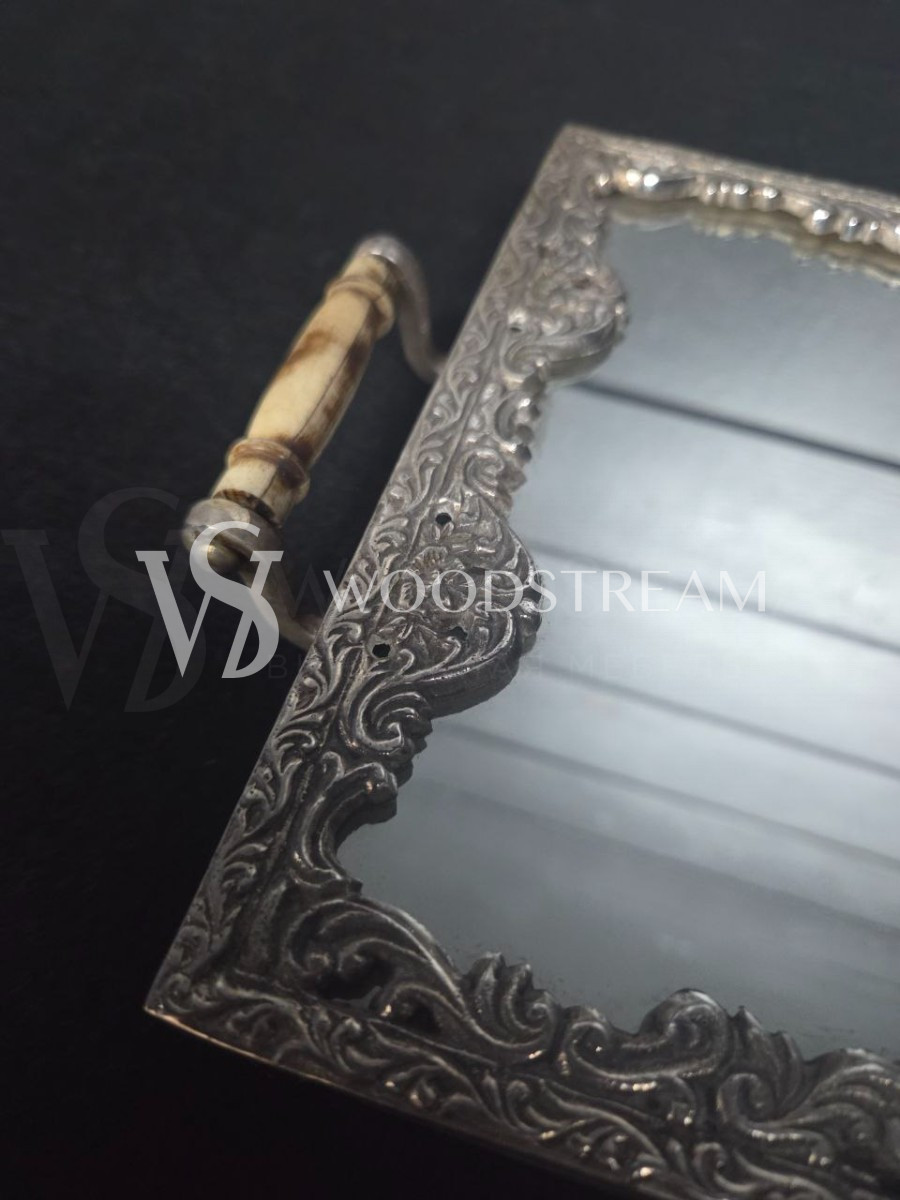 Поднос зеркальный винтажный