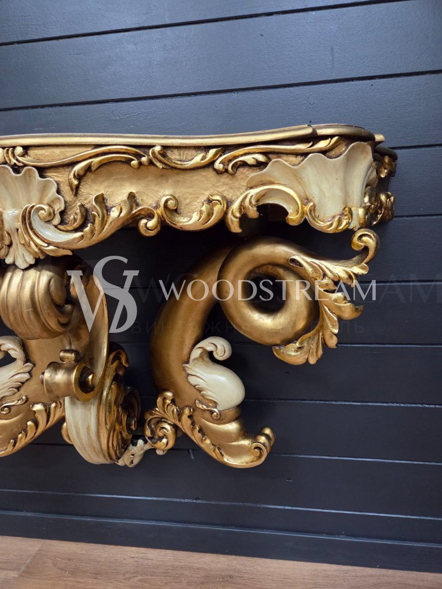 Консоль в стиле венецианского барокко