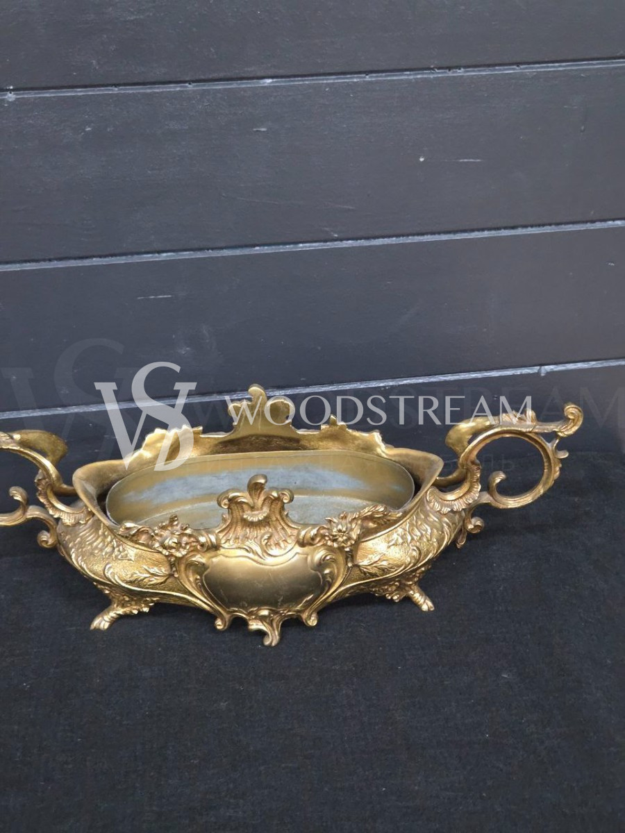 Кашпо на подносе в стиле Людовика XV