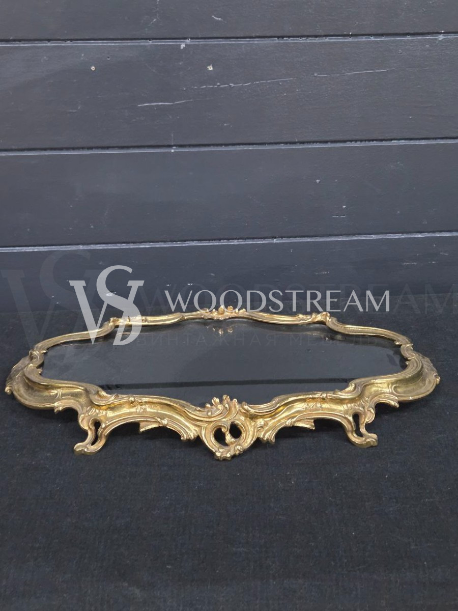 Кашпо на подносе в стиле Людовика XV