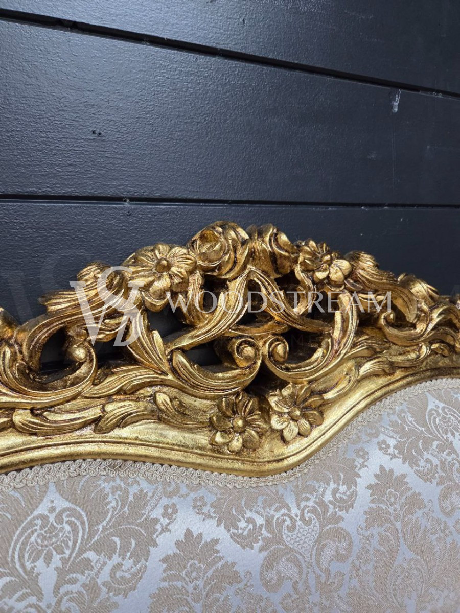 Кровать в стиле венецианского барокко