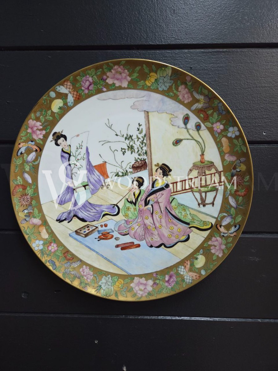 Тарелка декоративная в стиле шинуазри