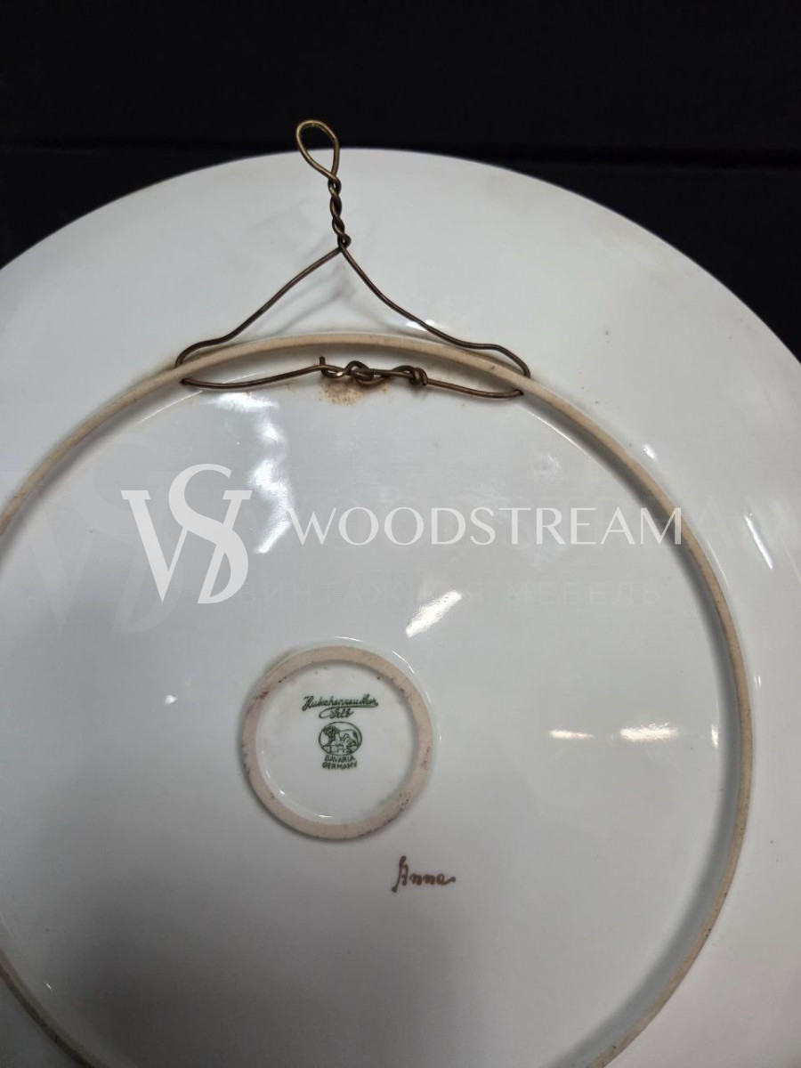 Тарелка декоративная в стиле шинуазри