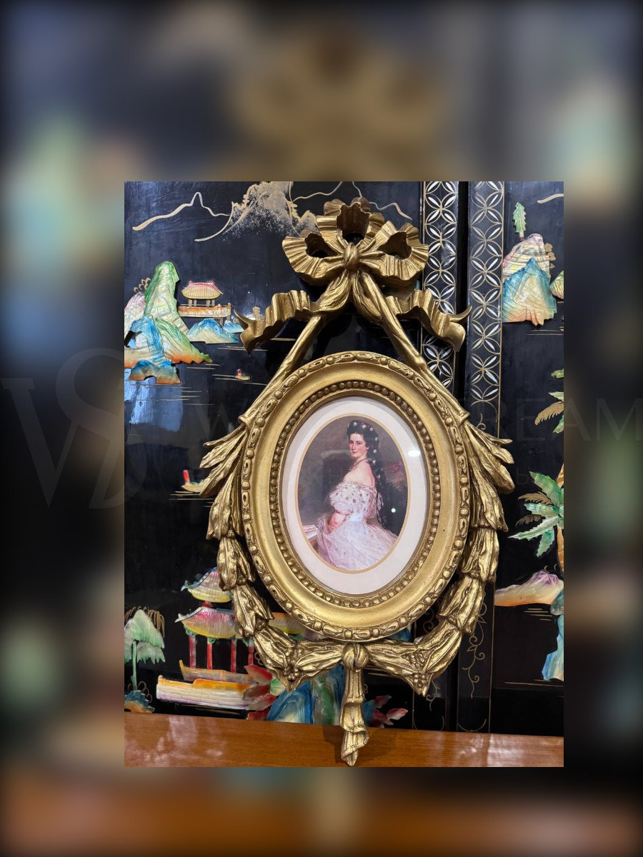 Рамка для фотографий/картин в стиле Людовика XVI