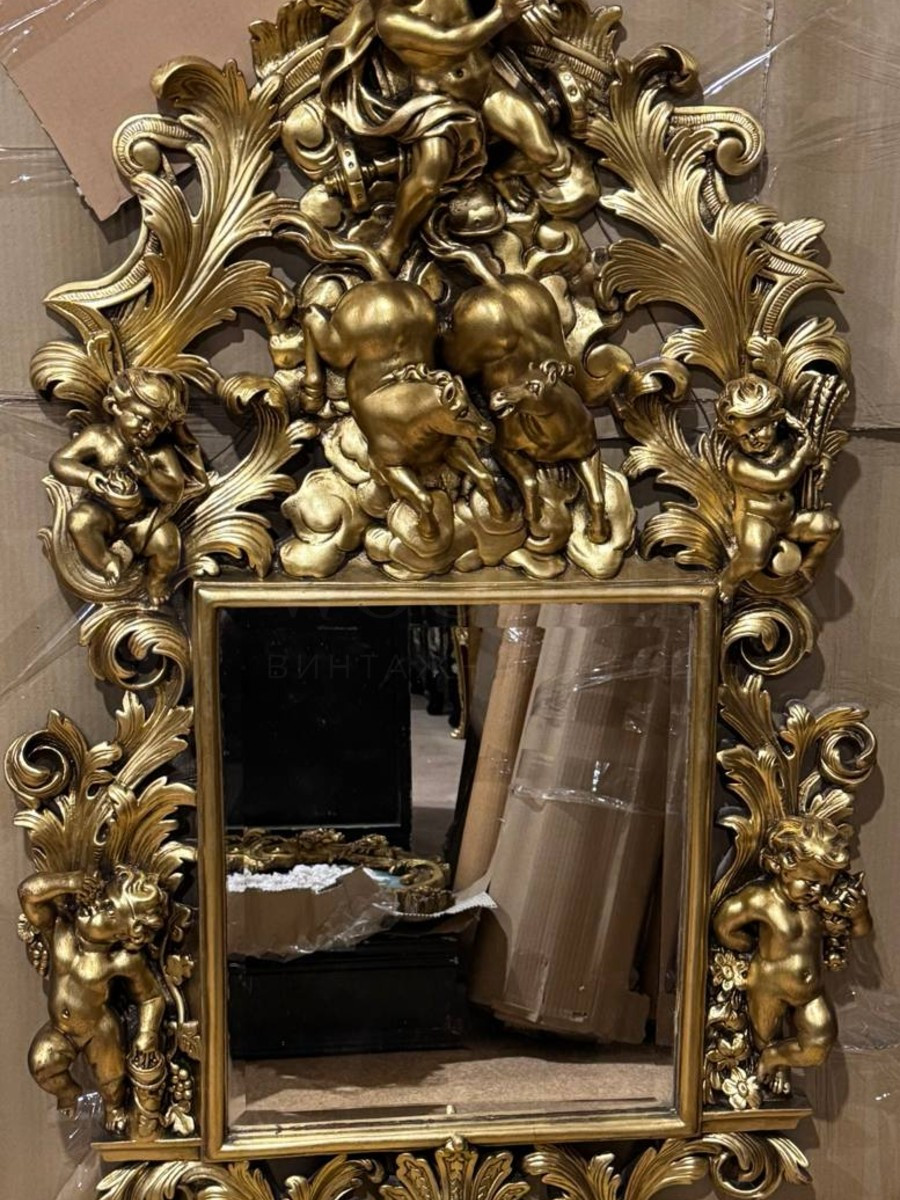 Зеркало настенное в стиле барокко