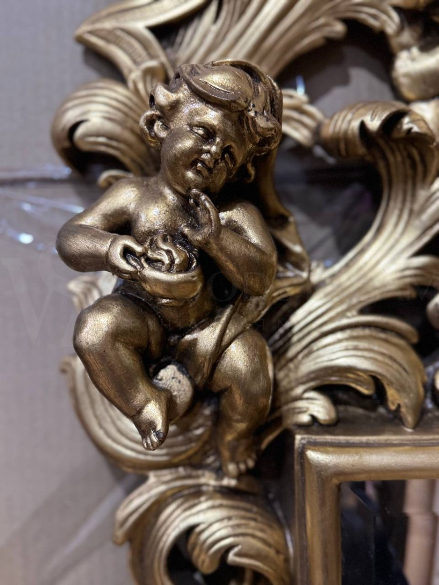 Зеркало настенное в стиле барокко