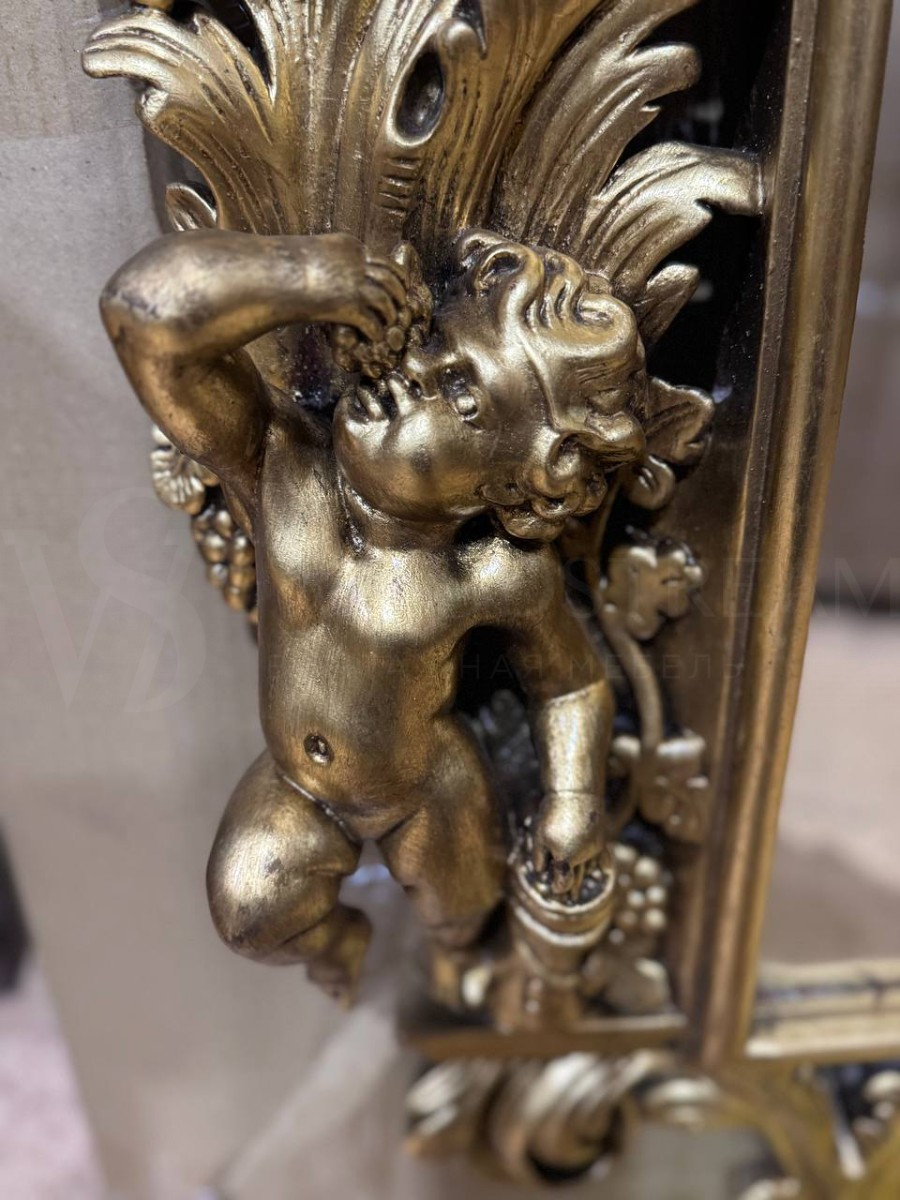 Зеркало настенное в стиле барокко