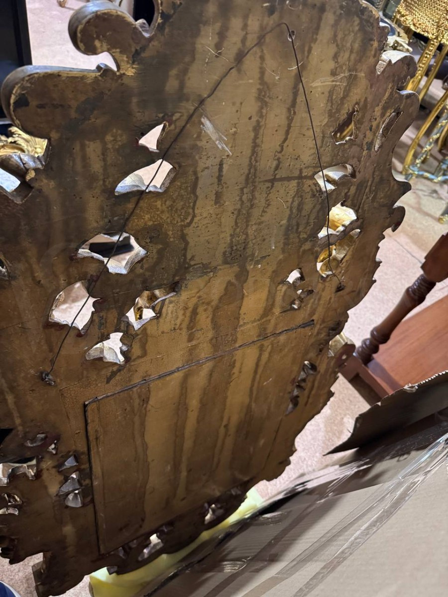 Зеркало настенное в стиле барокко