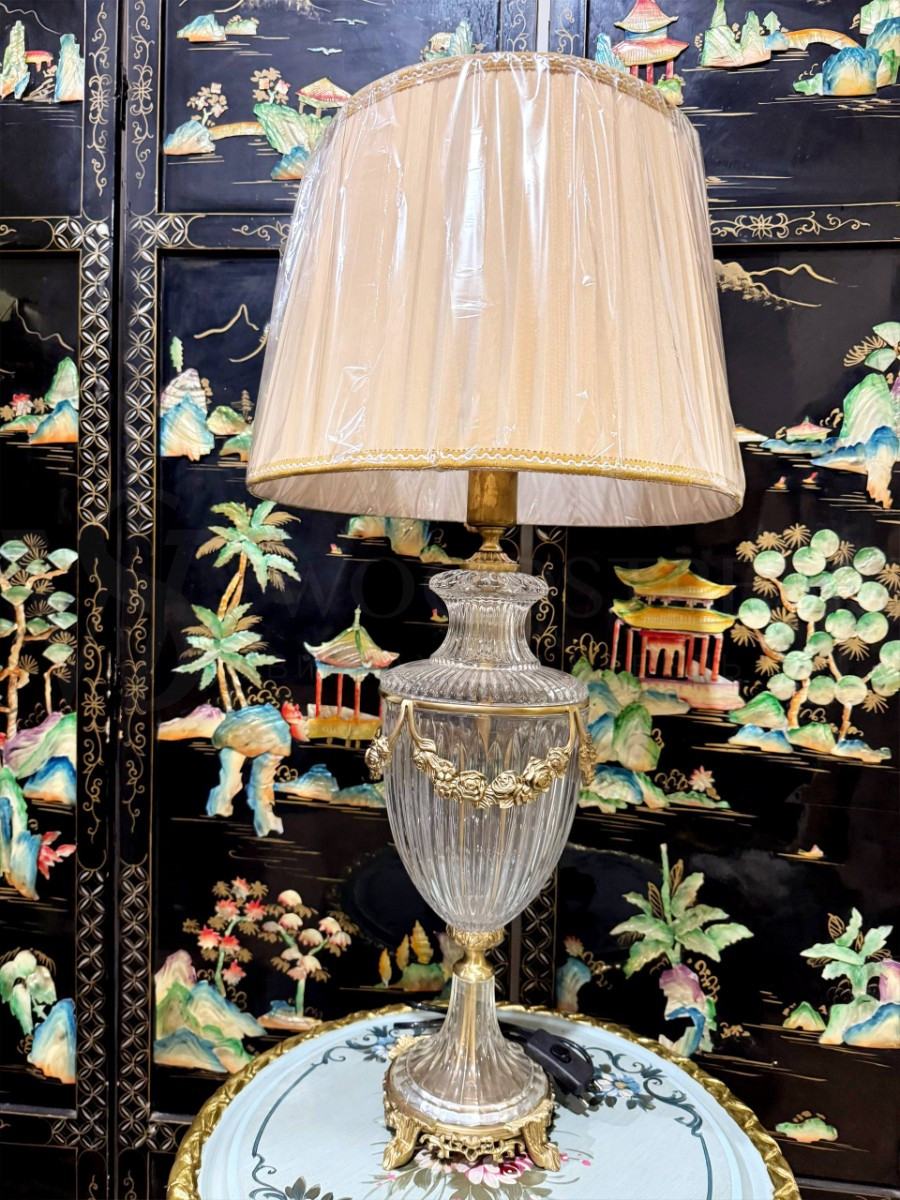 Лампа настольная в стиле Людовика XVI