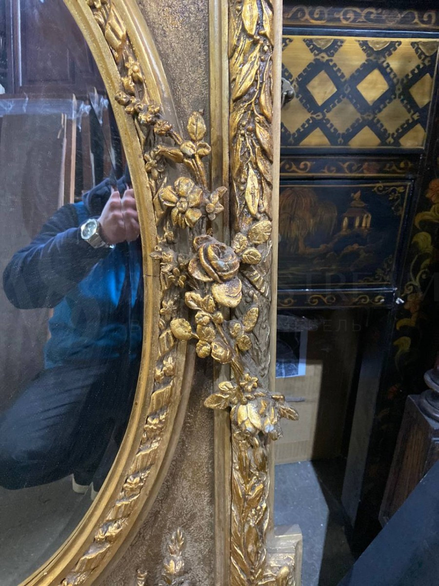 Зеркало настенное в стиле Людовика XVI