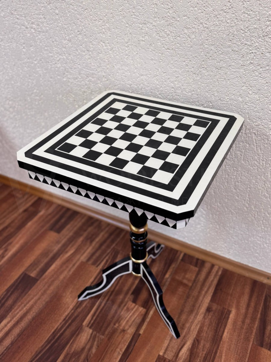 Стол шахматный