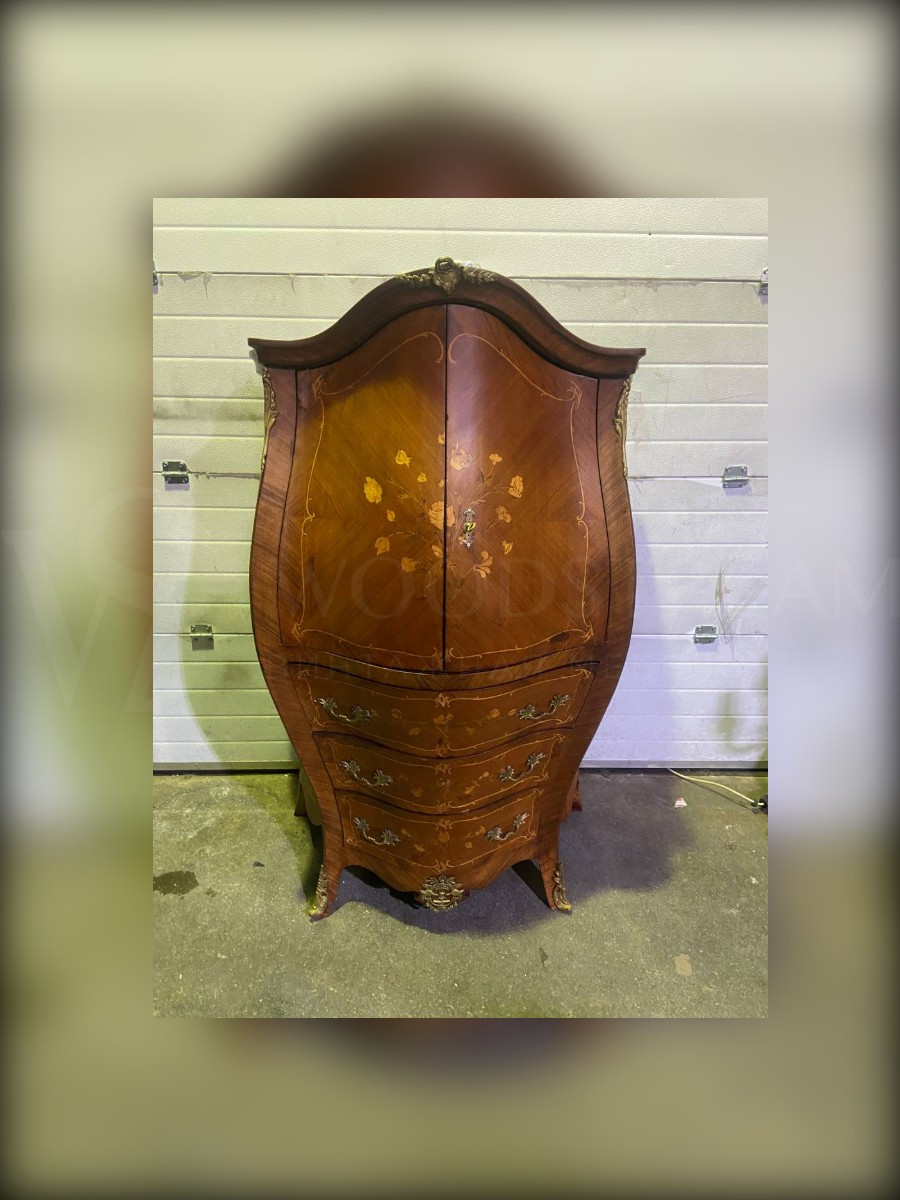 Шкаф/Комод бомбе в стиле Людовика XIV