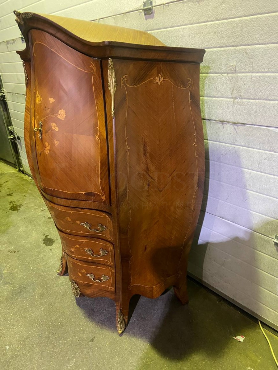 Шкаф/Комод бомбе в стиле Людовика XIV