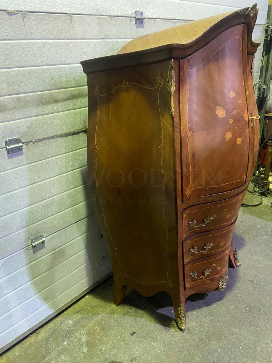 Шкаф/Комод бомбе в стиле Людовика XIV