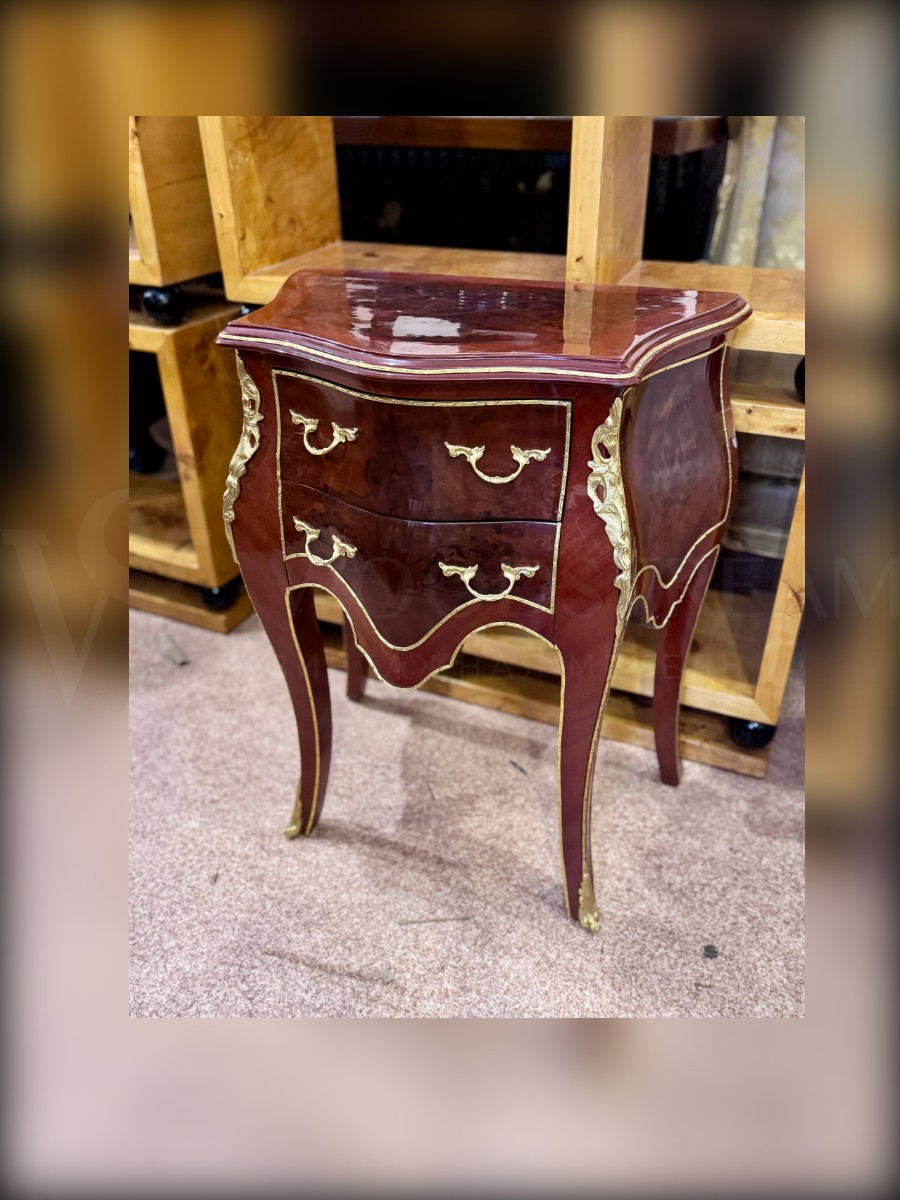 Тумба в стиле Людовика XIV