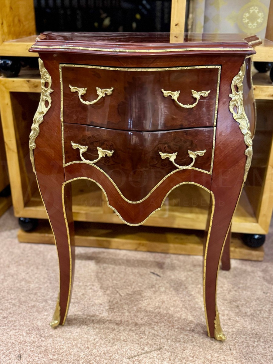 Тумба в стиле Людовика XIV