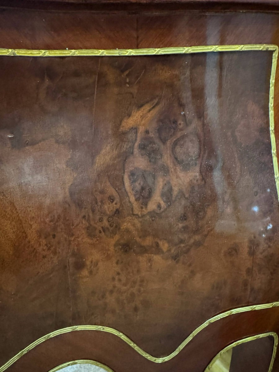 Тумба в стиле Людовика XIV