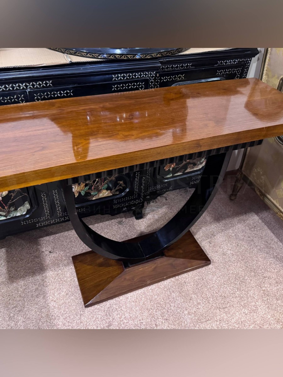 Консоль в стиле ар деко