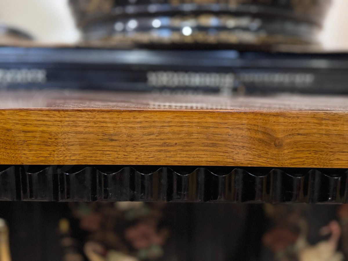 Консоль в стиле ар деко