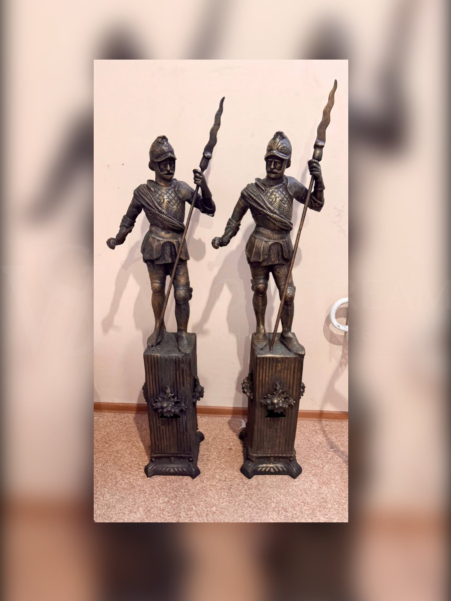 Статуя/Скульптура на постаменте Рыцарь 2 штуки