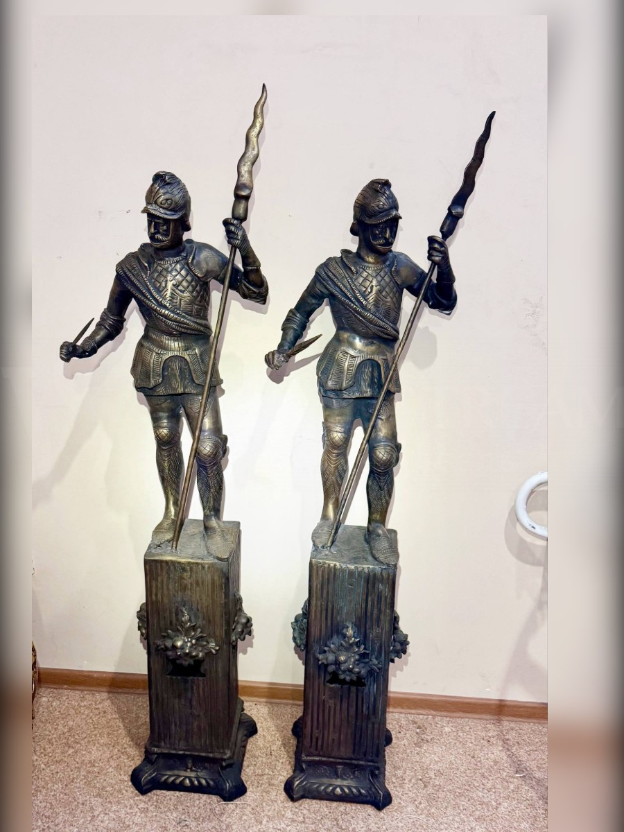Статуя/Скульптура на постаменте Рыцарь 2 штуки