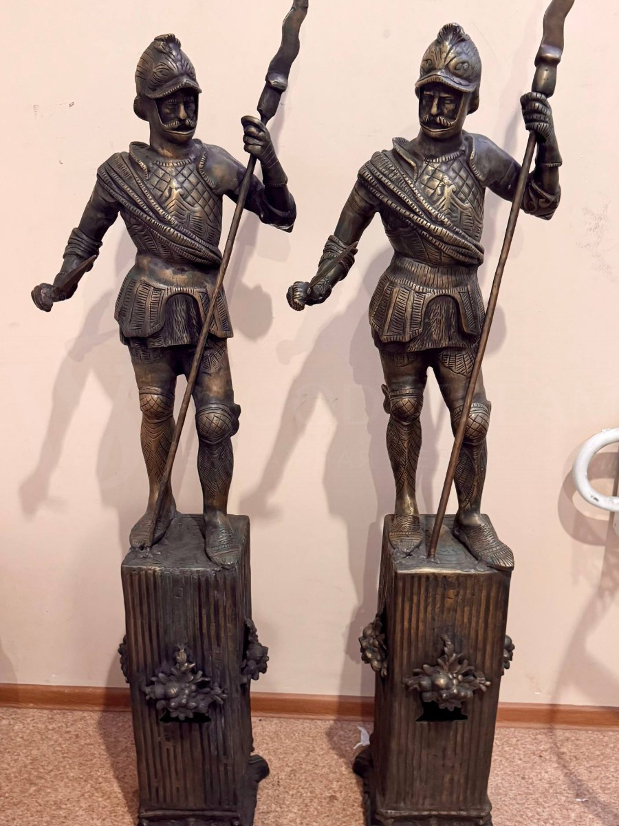 Статуя/Скульптура на постаменте Рыцарь 2 штуки