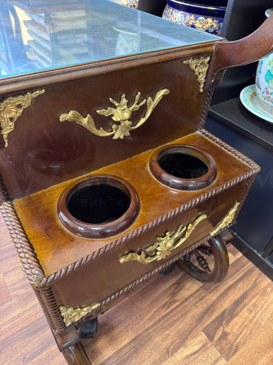 Стол сервировочный в форме кареты в стиле Людовика XVI