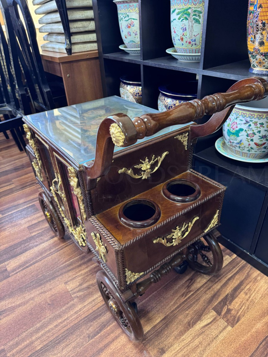 Стол сервировочный в форме кареты в стиле Людовика XVI