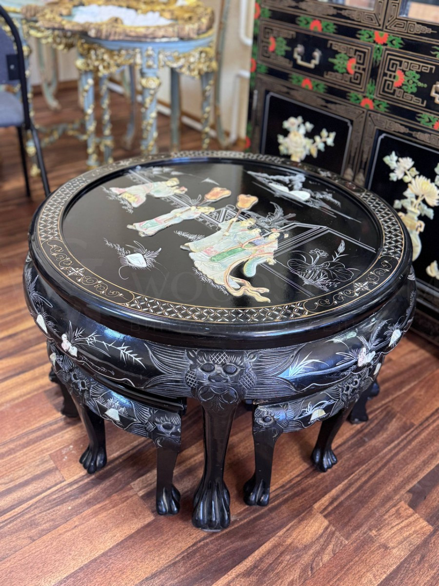 Комплект для чаепитий в стиле шинуазри: стол и табурет 4 штуки