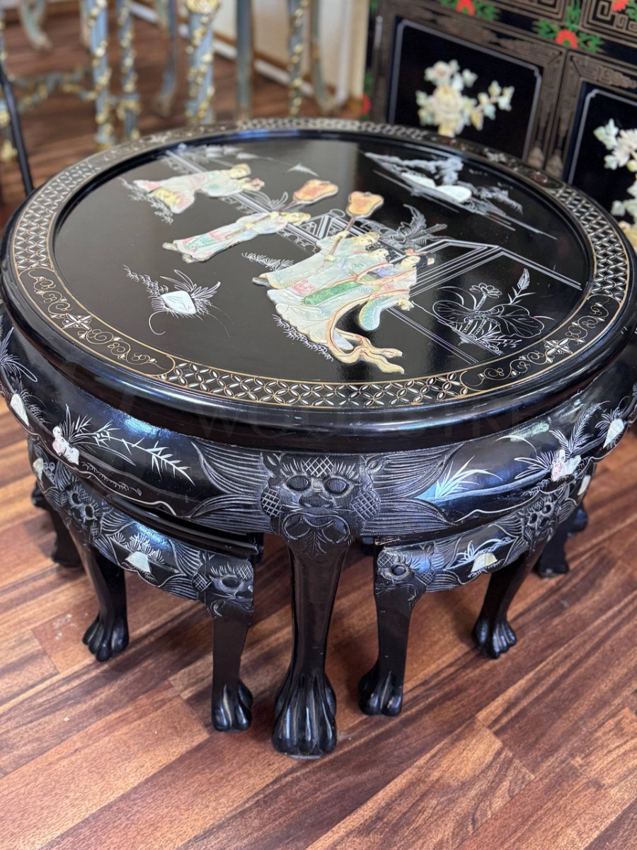 Комплект для чаепитий в стиле шинуазри: стол и табурет 4 штуки