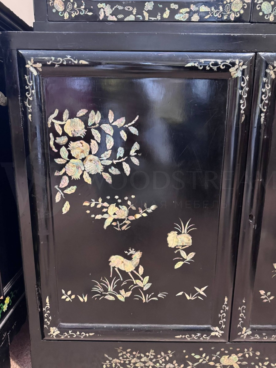 Витрина в стиле шинуазри