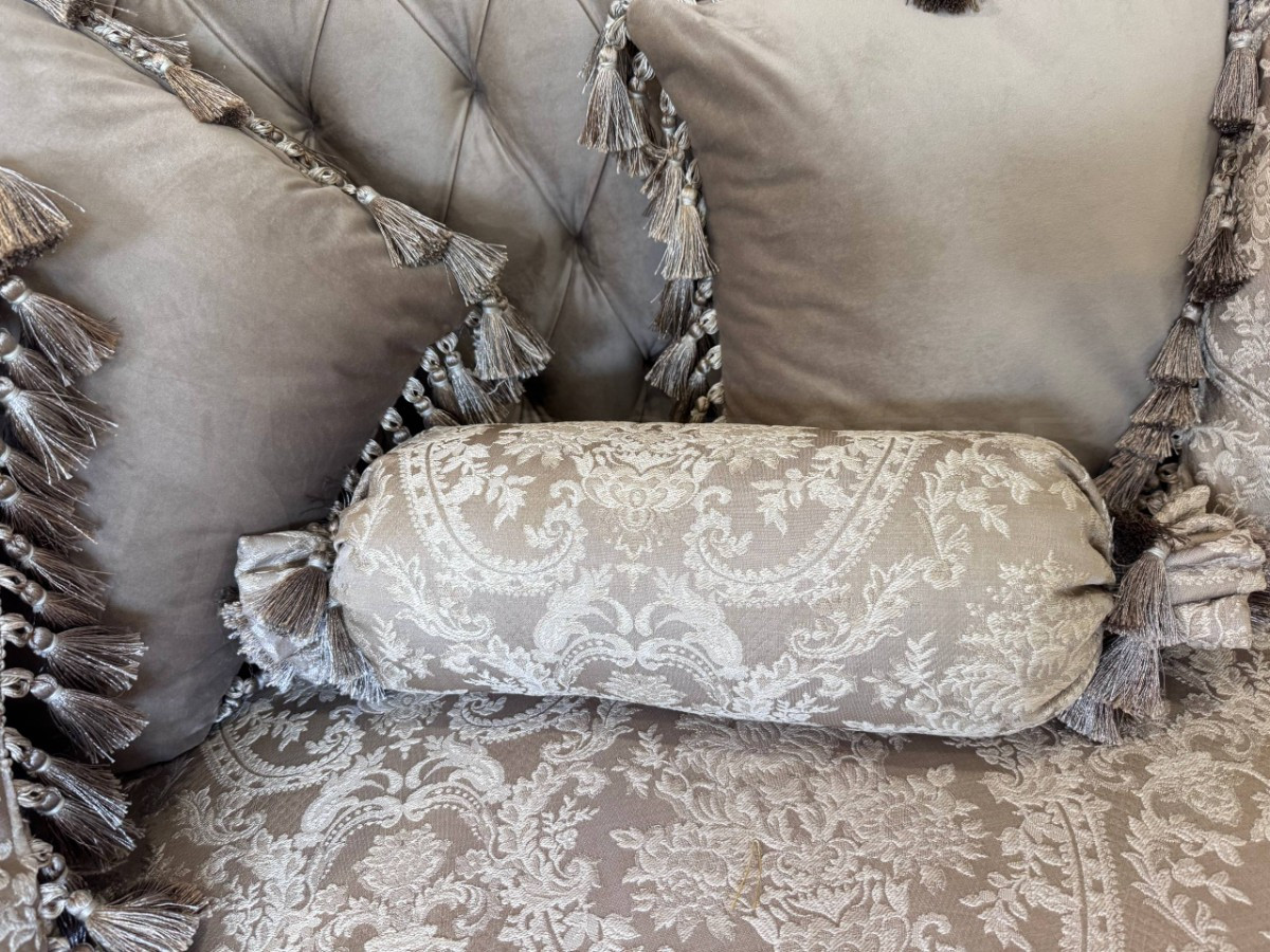 Диван в стиле венецианского барокко