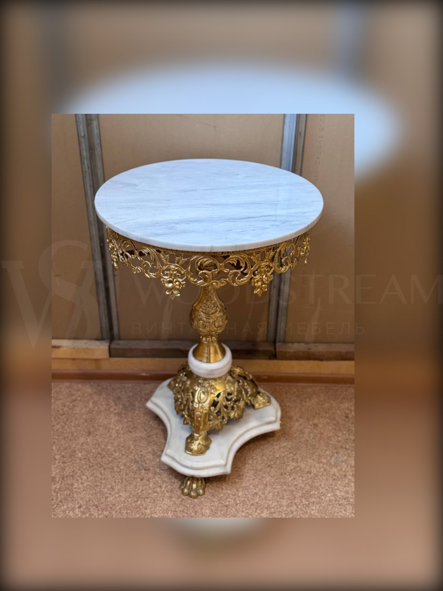 Стол/подставка в стиле ампир