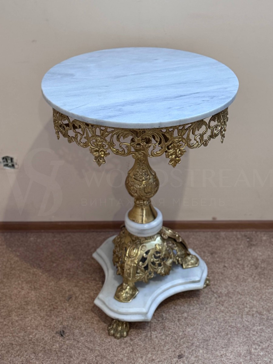 Стол/подставка в стиле ампир