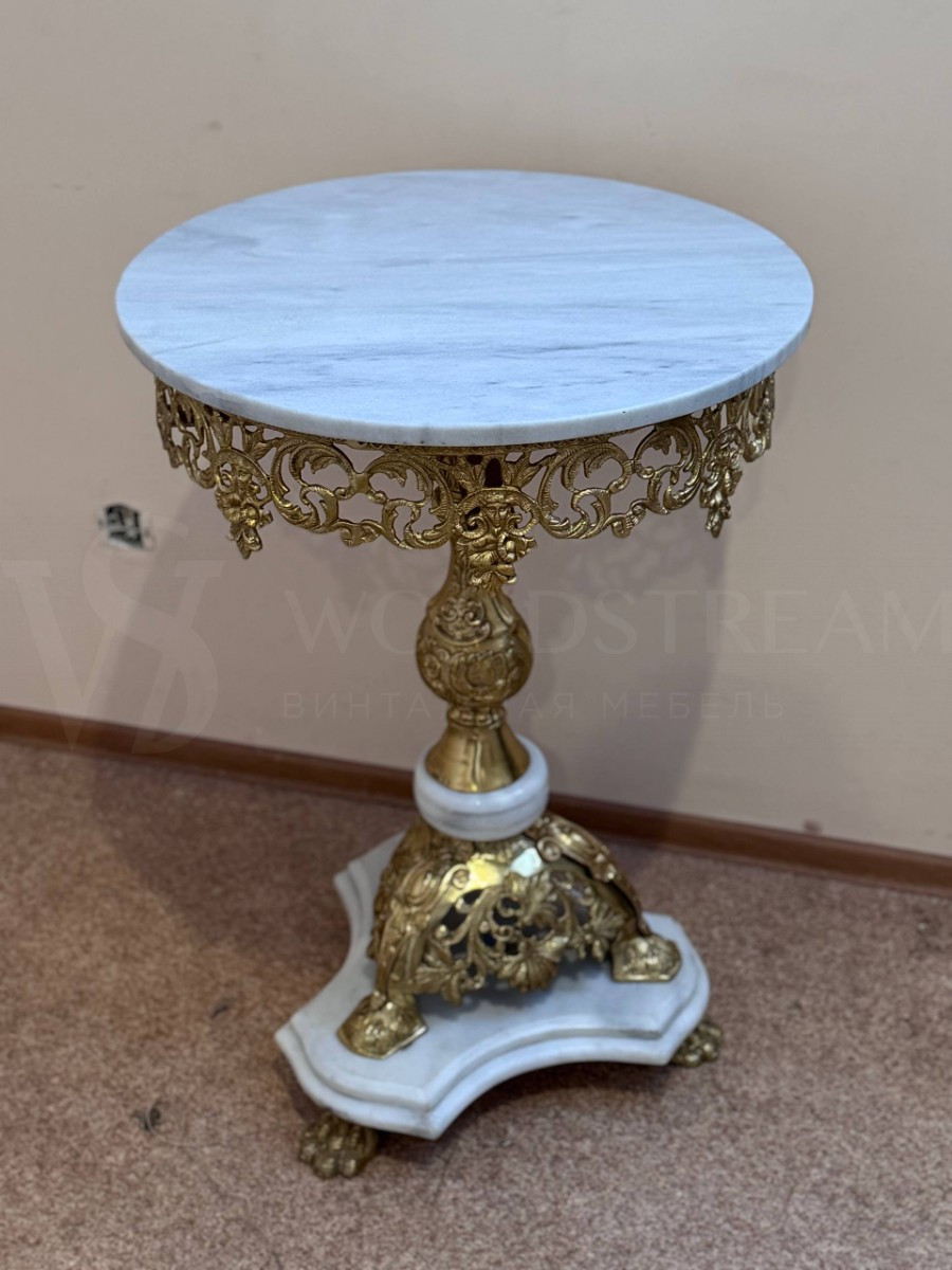 Стол/подставка в стиле ампир