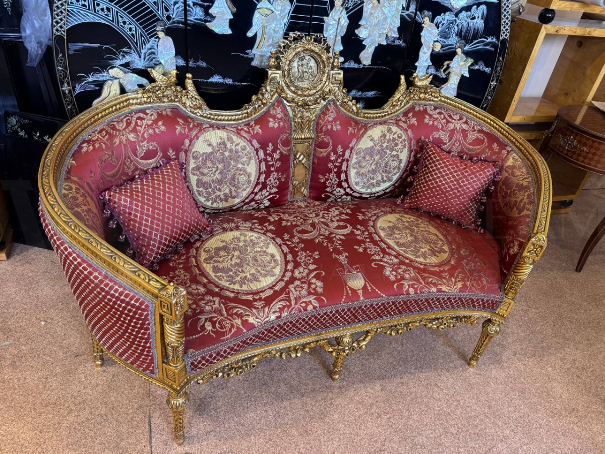 Комплект мягкой мебели для гостиной в стиле Людовика XVI