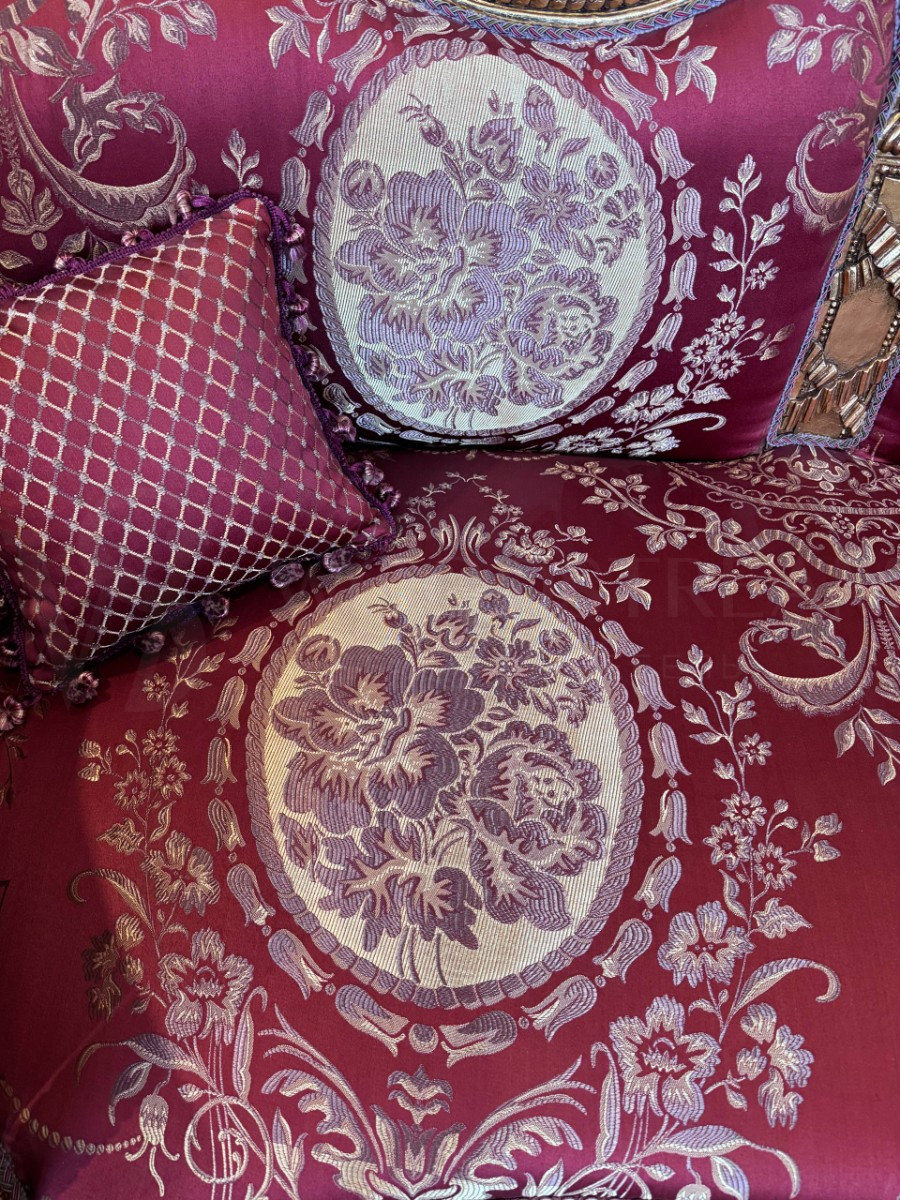 Комплект мягкой мебели для гостиной в стиле Людовика XVI