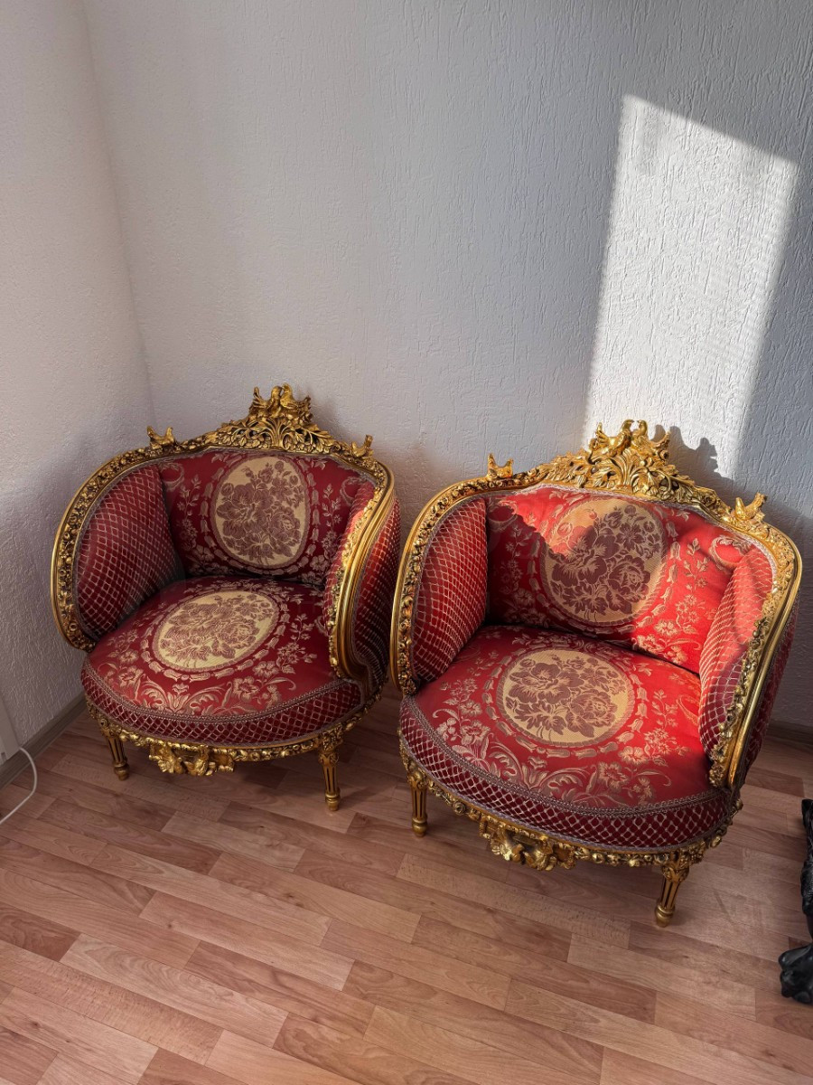 Комплект мягкой мебели для гостиной в стиле Людовика XVI