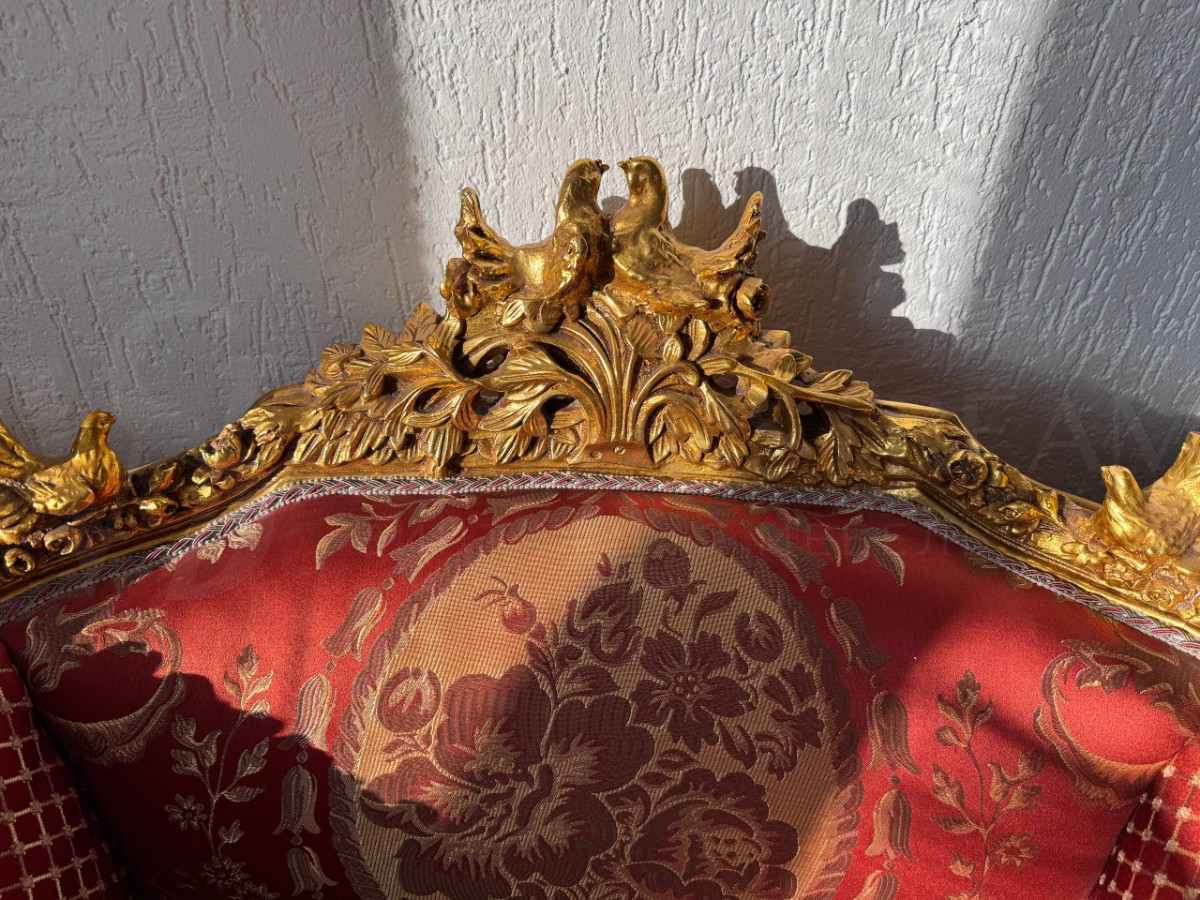 Комплект мягкой мебели для гостиной в стиле Людовика XVI