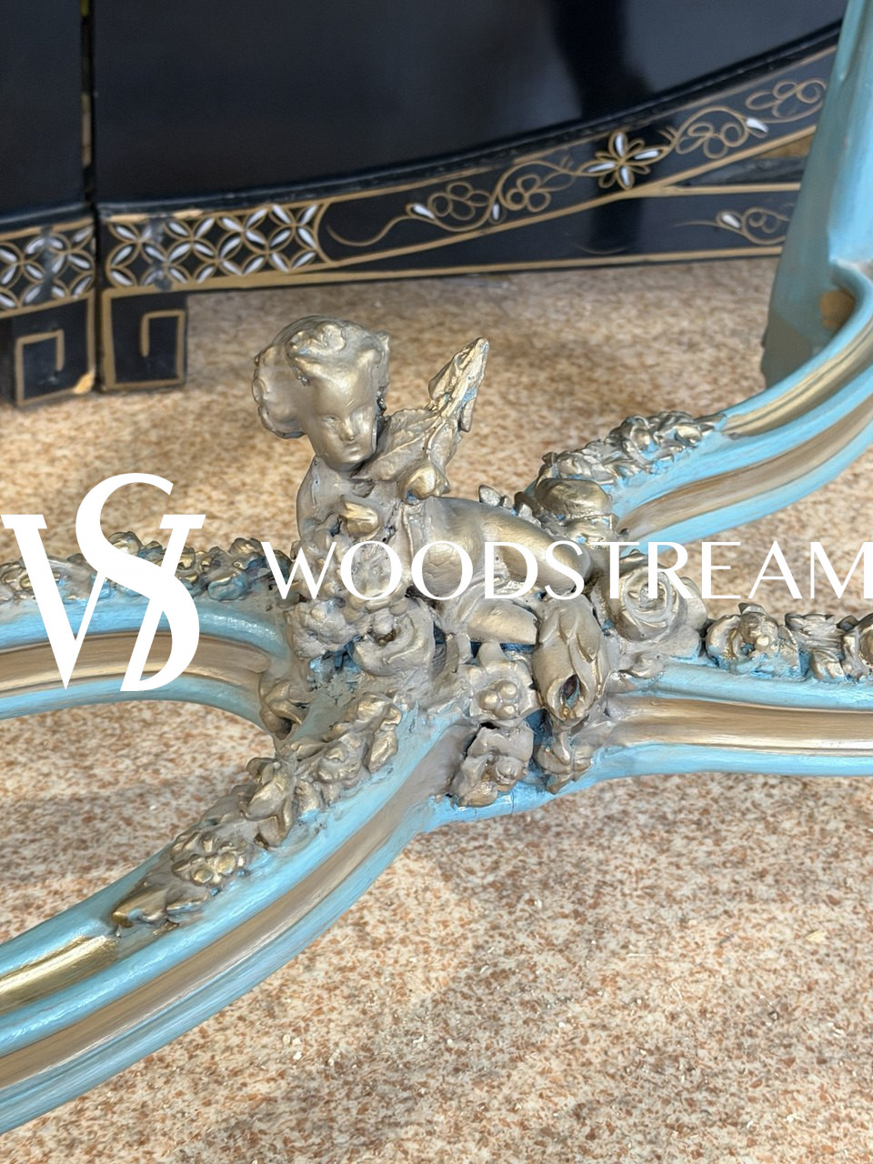 Стол в стиле венецианского барокко