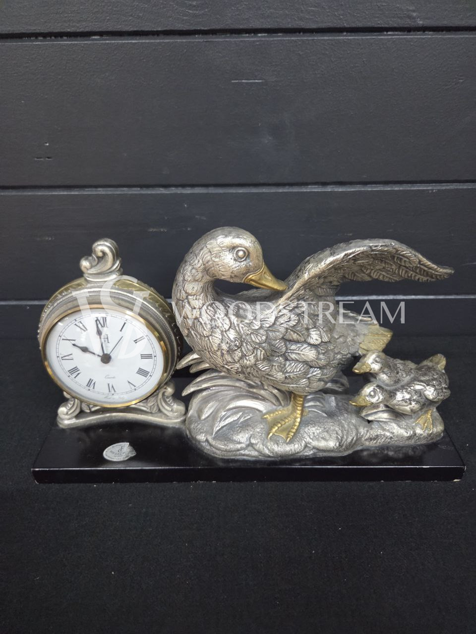 Часы настольные/каминные со скульптурой Утка