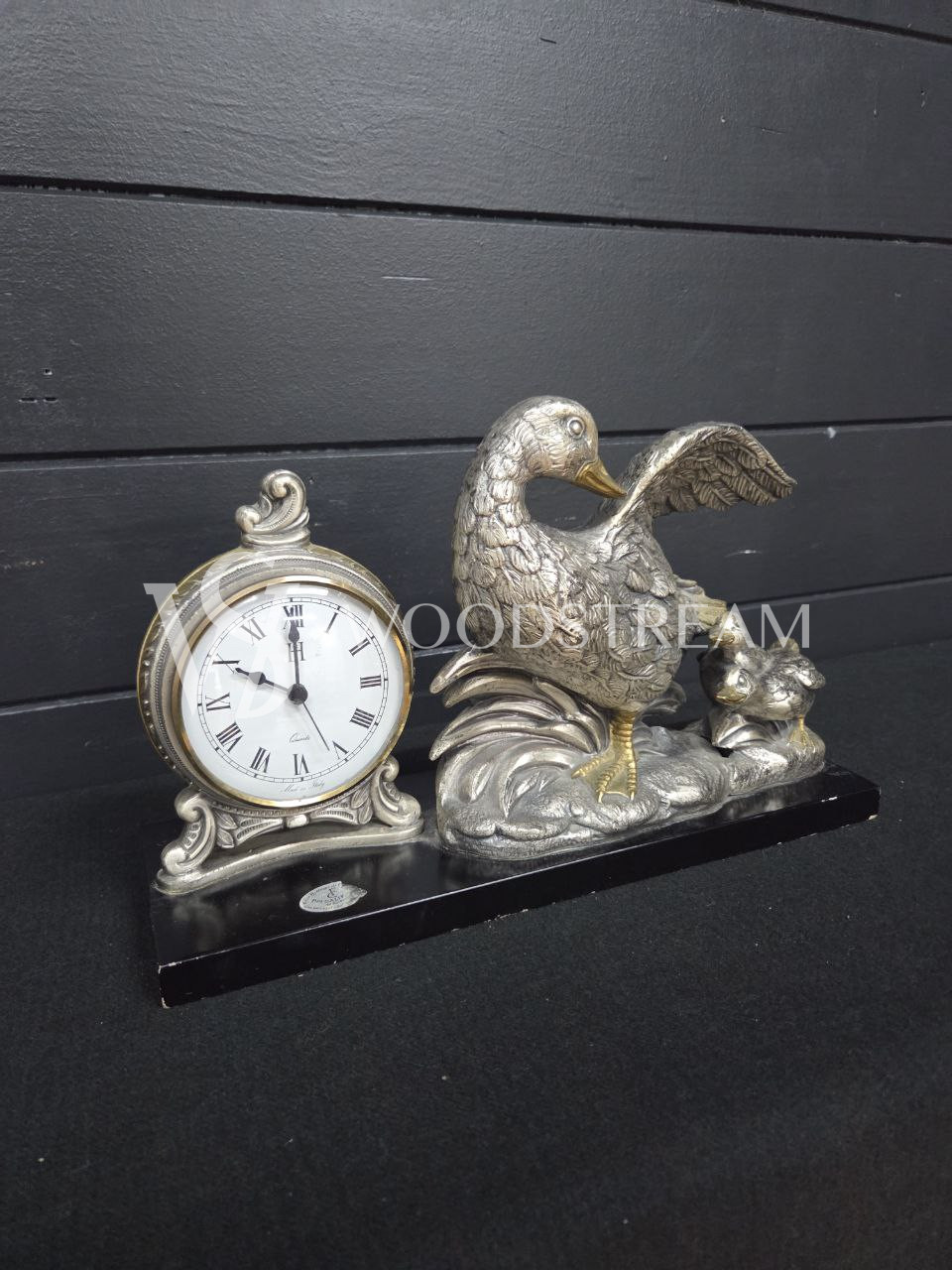 Часы настольные/каминные со скульптурой Утка