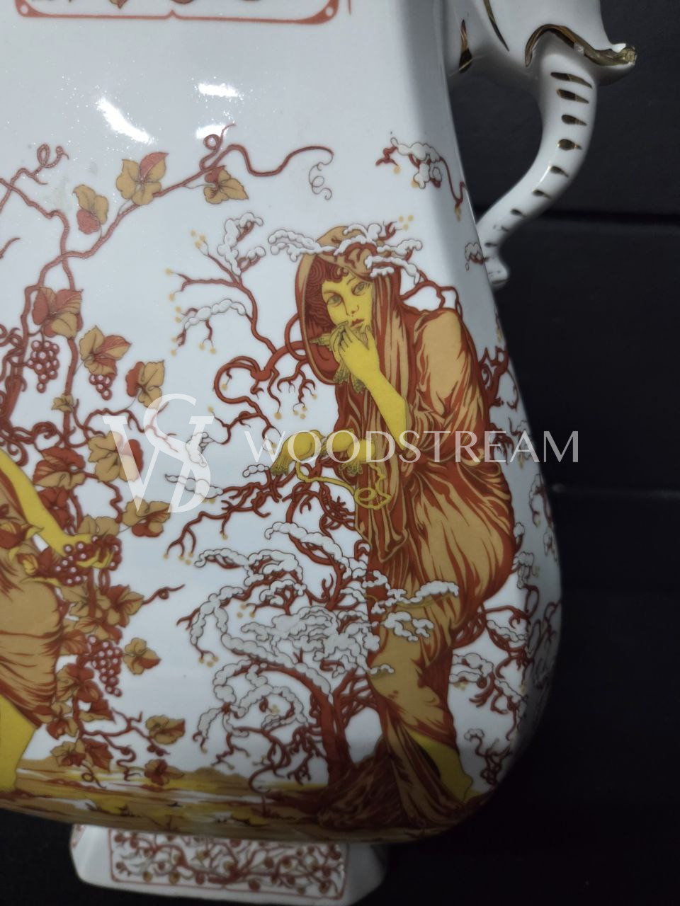 Ваза в восточном стиле