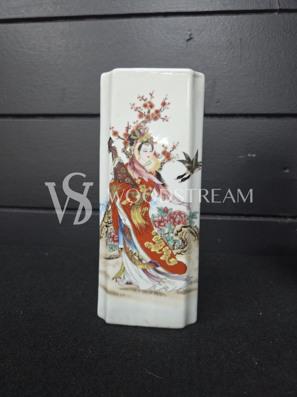 Ваза в стиле шинуазри 2 штуки