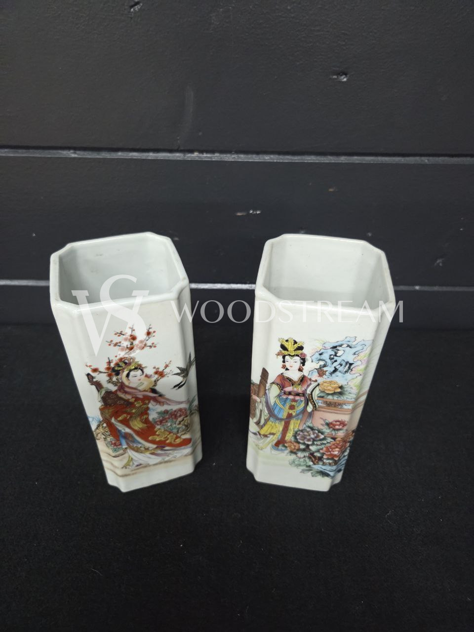 Ваза в стиле шинуазри 2 штуки