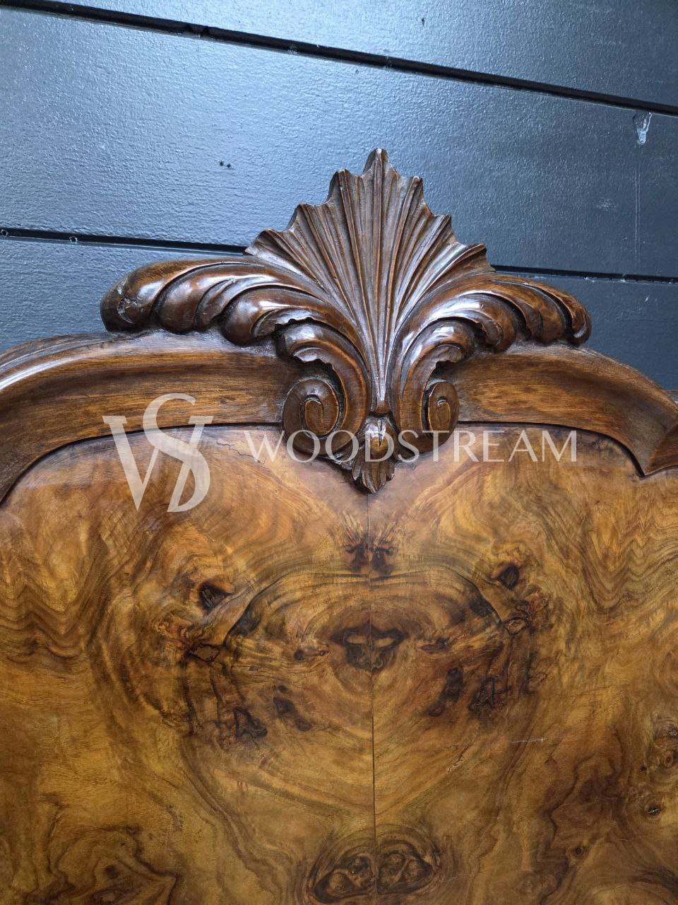 Кровать винтажная