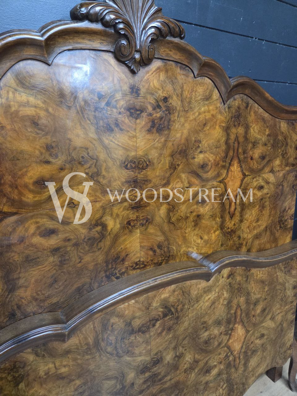 Кровать винтажная