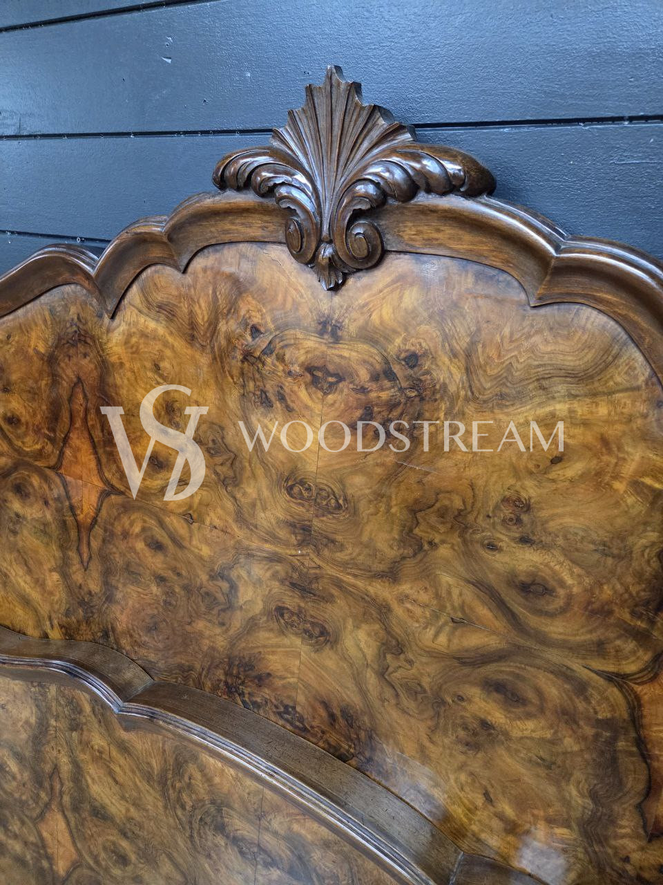 Кровать винтажная